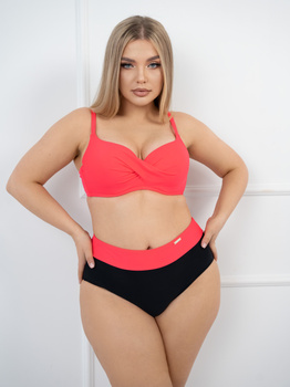 Esther Roter Badeanzug